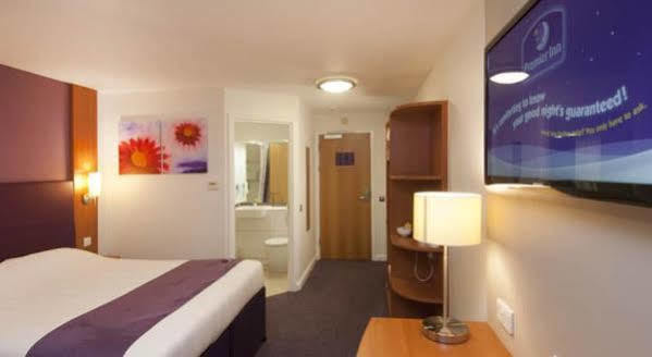 Premier Inn Leeds City Centre Buitenkant foto